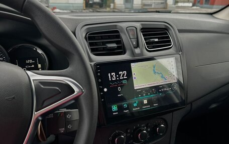 Renault Logan II, 2020 год, 2 520 000 рублей, 25 фотография