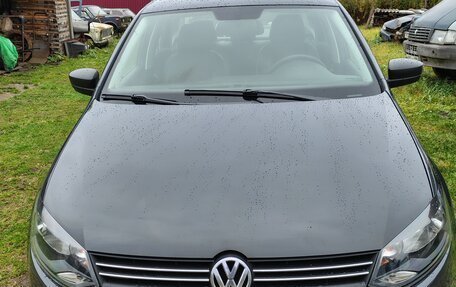 Volkswagen Polo VI (EU Market), 2011 год, 900 000 рублей, 2 фотография