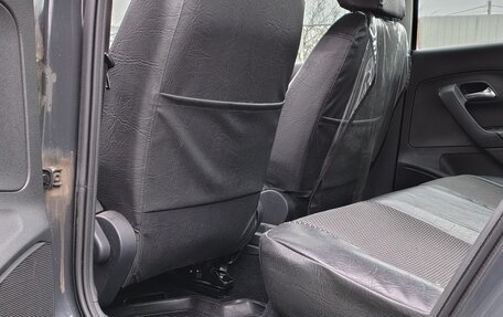 Volkswagen Polo VI (EU Market), 2011 год, 900 000 рублей, 16 фотография