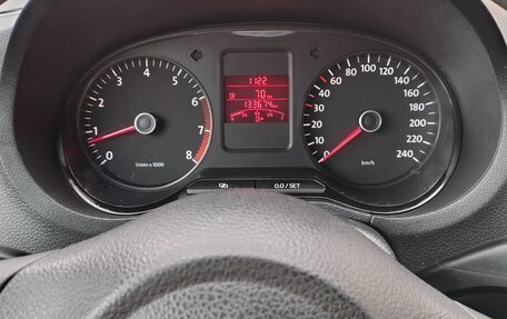 Volkswagen Polo VI (EU Market), 2011 год, 900 000 рублей, 20 фотография