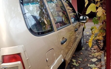 Chevrolet Niva I рестайлинг, 2004 год, 270 000 рублей, 4 фотография