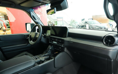 Toyota Land Cruiser Prado, 2024 год, 10 700 000 рублей, 5 фотография