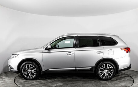 Mitsubishi Outlander III рестайлинг 3, 2017 год, 1 399 000 рублей, 8 фотография