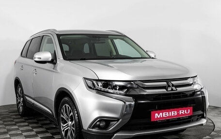 Mitsubishi Outlander III рестайлинг 3, 2017 год, 1 399 000 рублей, 3 фотография