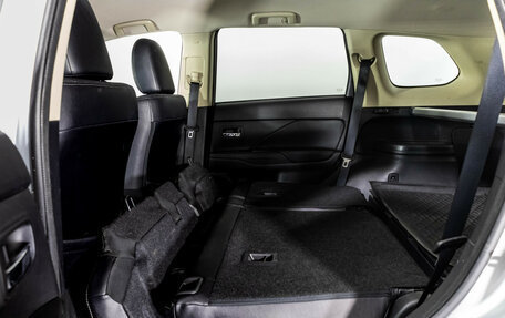 Mitsubishi Outlander III рестайлинг 3, 2017 год, 1 399 000 рублей, 18 фотография