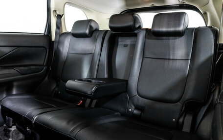 Mitsubishi Outlander III рестайлинг 3, 2017 год, 1 399 000 рублей, 20 фотография