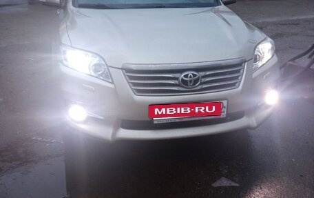 Toyota RAV4, 2011 год, 1 300 000 рублей, 12 фотография