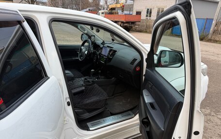 Toyota Hilux VII, 2014 год, 2 750 000 рублей, 9 фотография