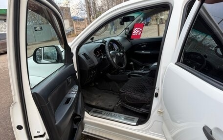 Toyota Hilux VII, 2014 год, 2 750 000 рублей, 6 фотография