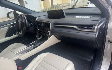 Lexus RX IV рестайлинг, 2017 год, 3 700 000 рублей, 16 фотография