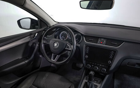 Skoda Octavia, 2019 год, 1 999 000 рублей, 10 фотография