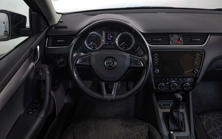 Skoda Octavia, 2019 год, 1 999 000 рублей, 12 фотография