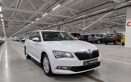 Skoda Superb III рестайлинг, 2016 год, 1 670 000 рублей, 3 фотография