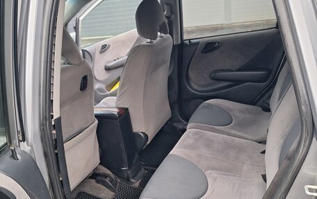 Honda Fit III, 2006 год, 450 000 рублей, 4 фотография