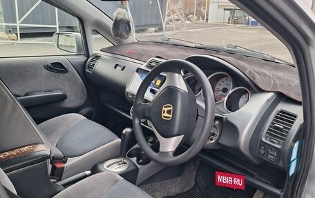 Honda Fit III, 2006 год, 450 000 рублей, 5 фотография
