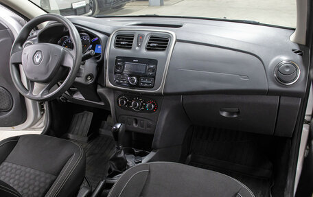Renault Logan II, 2017 год, 949 000 рублей, 11 фотография