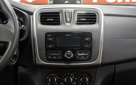 Renault Logan II, 2017 год, 949 000 рублей, 15 фотография