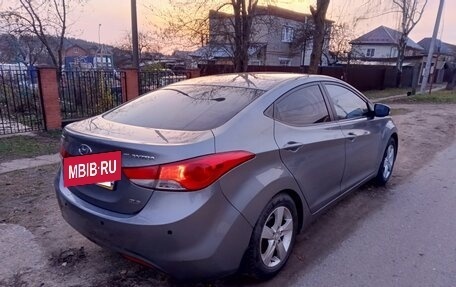 Hyundai Elantra V, 2012 год, 900 000 рублей, 3 фотография