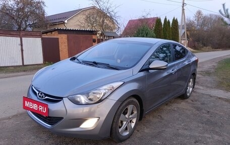 Hyundai Elantra V, 2012 год, 900 000 рублей, 4 фотография
