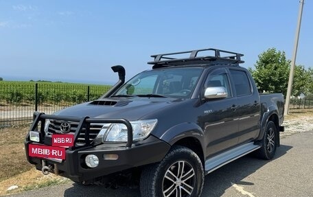 Toyota Hilux VII, 2014 год, 3 300 000 рублей, 2 фотография