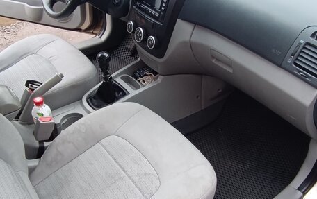 KIA Cerato I, 2007 год, 360 000 рублей, 29 фотография