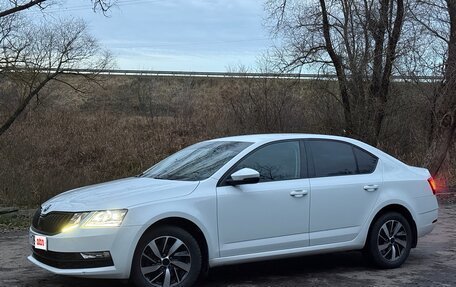 Skoda Octavia, 2017 год, 1 710 000 рублей, 2 фотография