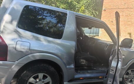 Mitsubishi Pajero III рестайлинг, 2004 год, 1 000 000 рублей, 6 фотография