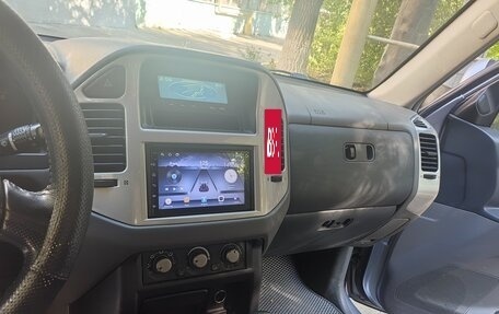 Mitsubishi Pajero III рестайлинг, 2004 год, 1 000 000 рублей, 4 фотография