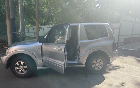 Mitsubishi Pajero III рестайлинг, 2004 год, 1 000 000 рублей, 7 фотография