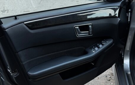 Mercedes-Benz E-Класс, 2013 год, 2 790 000 рублей, 21 фотография