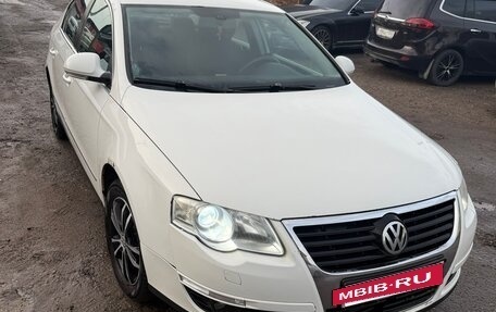 Volkswagen Passat B6, 2008 год, 780 000 рублей, 2 фотография