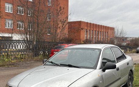 Mitsubishi Carisma I, 2001 год, 155 000 рублей, 2 фотография