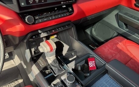 Toyota Tundra, 2024 год, 10 700 000 рублей, 15 фотография