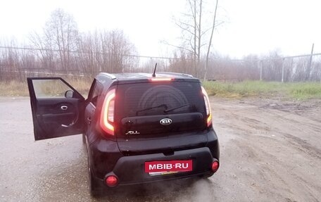 KIA Soul II рестайлинг, 2015 год, 1 000 000 рублей, 4 фотография