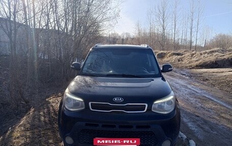 KIA Soul II рестайлинг, 2015 год, 1 000 000 рублей, 18 фотография