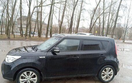 KIA Soul II рестайлинг, 2015 год, 1 000 000 рублей, 22 фотография