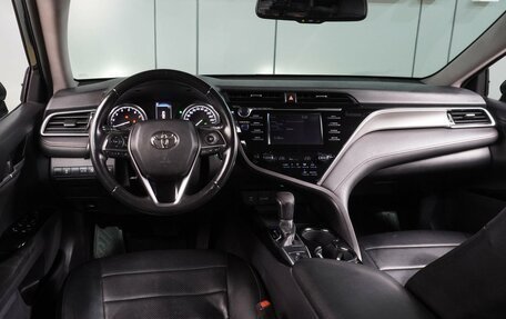 Toyota Camry, 2018 год, 2 349 000 рублей, 6 фотография