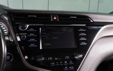 Toyota Camry, 2018 год, 2 349 000 рублей, 13 фотография