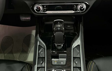 FAW Bestune T77, 2024 год, 2 176 000 рублей, 13 фотография