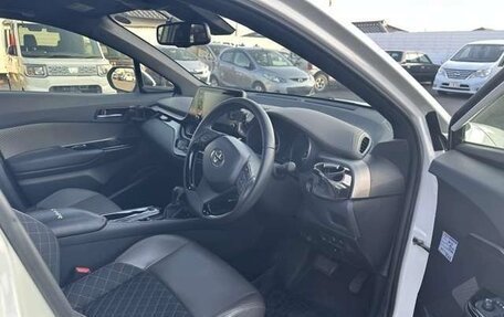 Toyota C-HR I рестайлинг, 2019 год, 1 484 000 рублей, 9 фотография