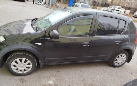 Renault Sandero I, 2014 год, 620 000 рублей, 2 фотография