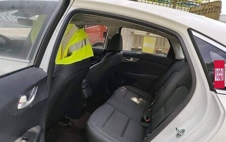 KIA K3, 2025 год, 1 800 000 рублей, 16 фотография