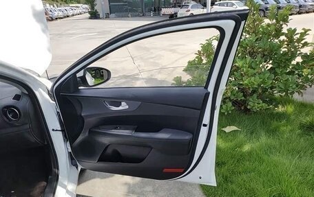 KIA K3, 2025 год, 1 800 000 рублей, 27 фотография