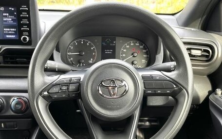 Toyota Yaris, 2020 год, 734 555 рублей, 11 фотография