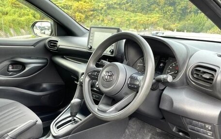 Toyota Yaris, 2020 год, 734 555 рублей, 14 фотография