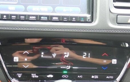 Honda Vezel, 2020 год, 1 450 000 рублей, 13 фотография