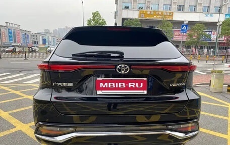 Toyota Venza, 2023 год, 3 761 027 рублей, 6 фотография