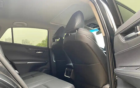 Toyota Venza, 2023 год, 3 761 027 рублей, 14 фотография