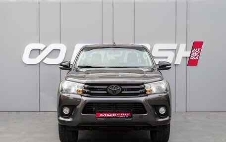 Toyota Hilux VIII, 2015 год, 2 970 000 рублей, 3 фотография