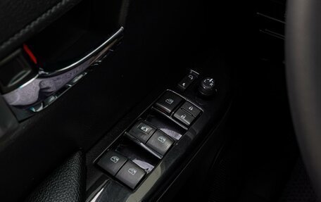 Toyota Hilux VIII, 2015 год, 2 970 000 рублей, 18 фотография